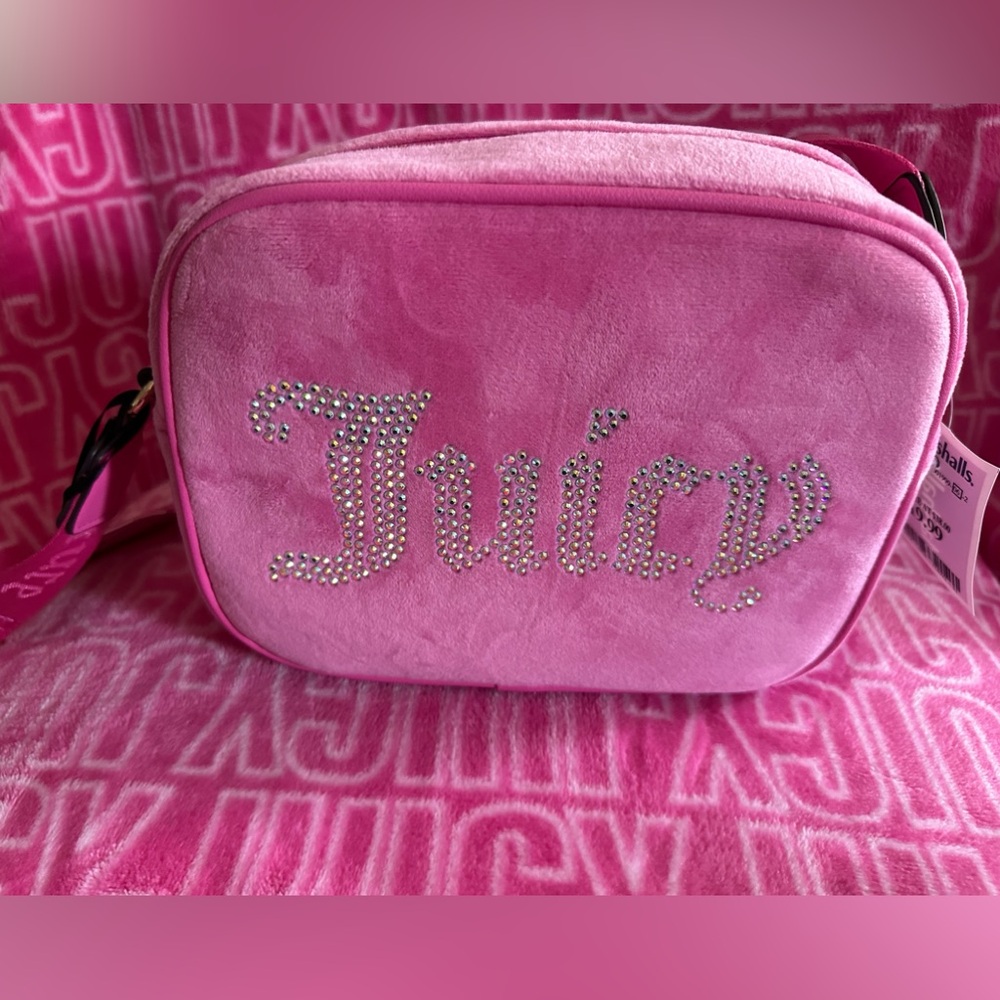 Velour Juicy Vintage Style Shoulder Bag!